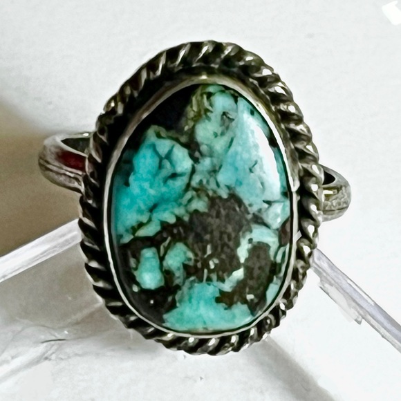 Vintage Jewelry - Navajo, Vintage “Easter Blue” Turquoise Sterling Silver Ring